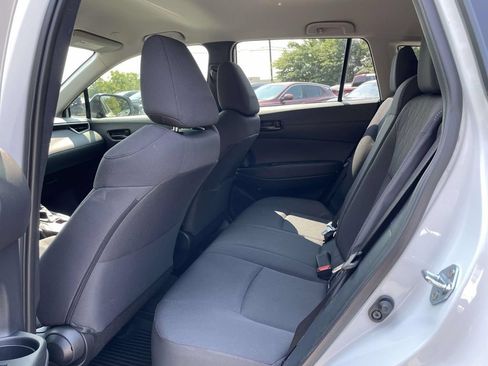 Used 2025 Toyota Corolla Cross LE FWD image 13