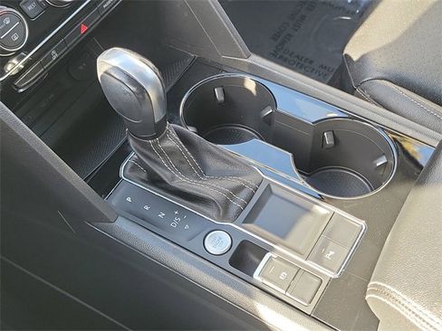 Used 2023 Volkswagen Atlas SE image 12