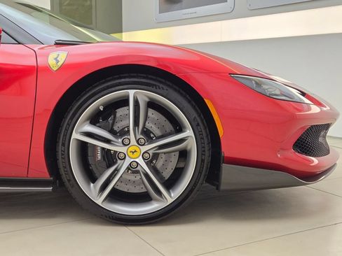 Used 2023 Ferrari 296 GTS RWD image 8