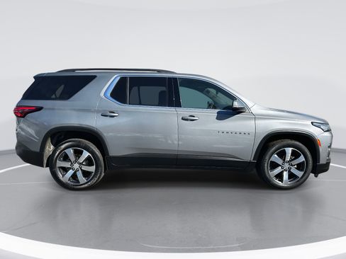 Certified 2023 Chevrolet Traverse LT w/ LT Premium Package image 4