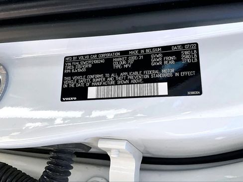 Used 2023 Volvo V60 B5 Cross Country Ultimate w/ Climate Package image 35