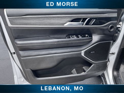 Used 2024 Jeep Wagoneer L Series II w/ Flexible Seating Group AWD/4WD image 21