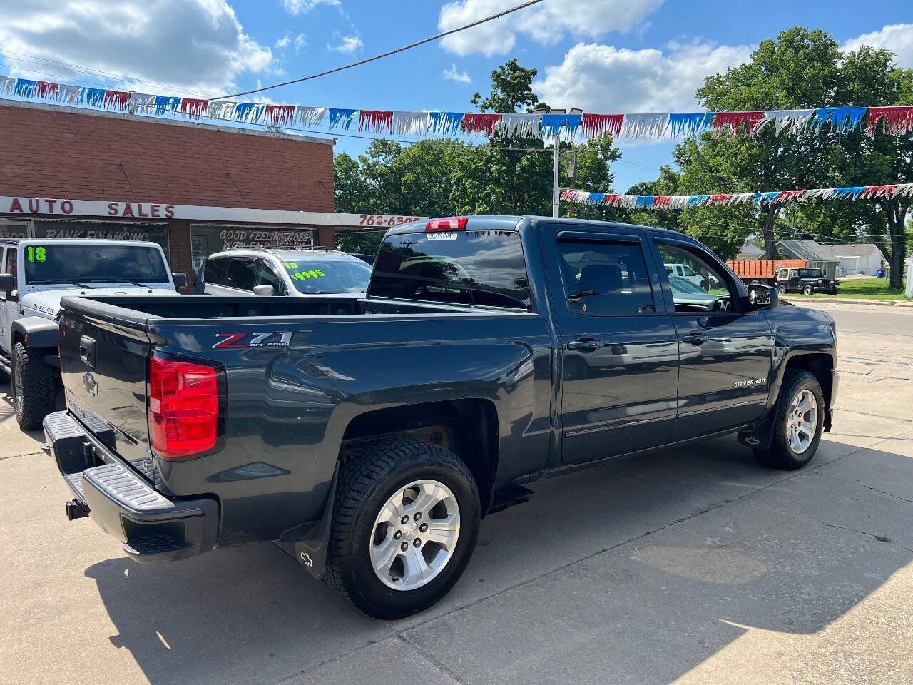 Used 2018 Chevrolet Silverado 1500 LT w/ All Star Edition AWD/4WD image 5