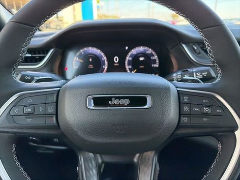 New 2025 Jeep Grand Cherokee Altitude RWD image 13