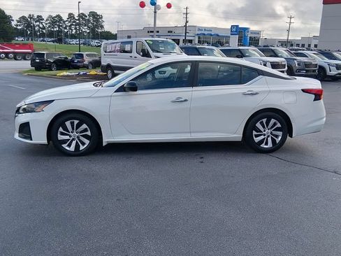 Certified 2024 Nissan Altima 2.5 S FWD image 6