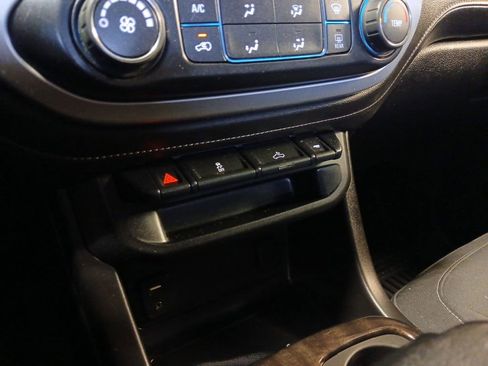 Used 2017 GMC Canyon SLE AWD/4WD image 21