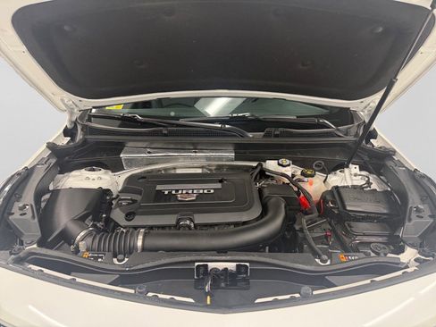 Used 2020 Cadillac XT4 Premium Luxury image 5