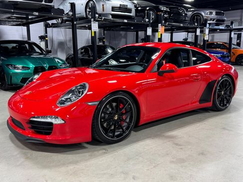 Used 2013 Porsche 911 Carrera S RWD image 2