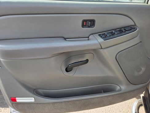 Used 2005 Chevrolet Avalanche LS w/ Onstar Plus Package image 7