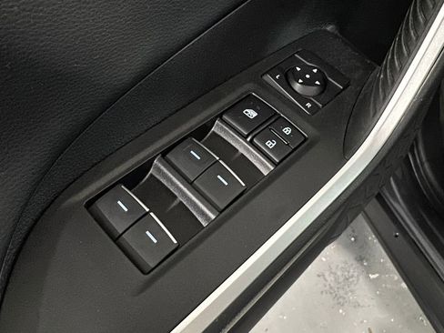 Used 2023 Toyota RAV4 Limited image 41