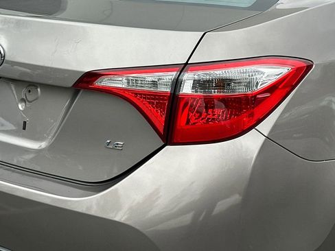 Used 2014 Toyota Corolla LE image 5