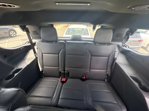 Used 2024 Chevrolet Tahoe LT RWD image 32