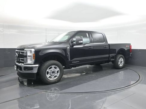 New 2026 Ford F250 XLT w/ FX4 Off-Road Package AWD/4WD image 31