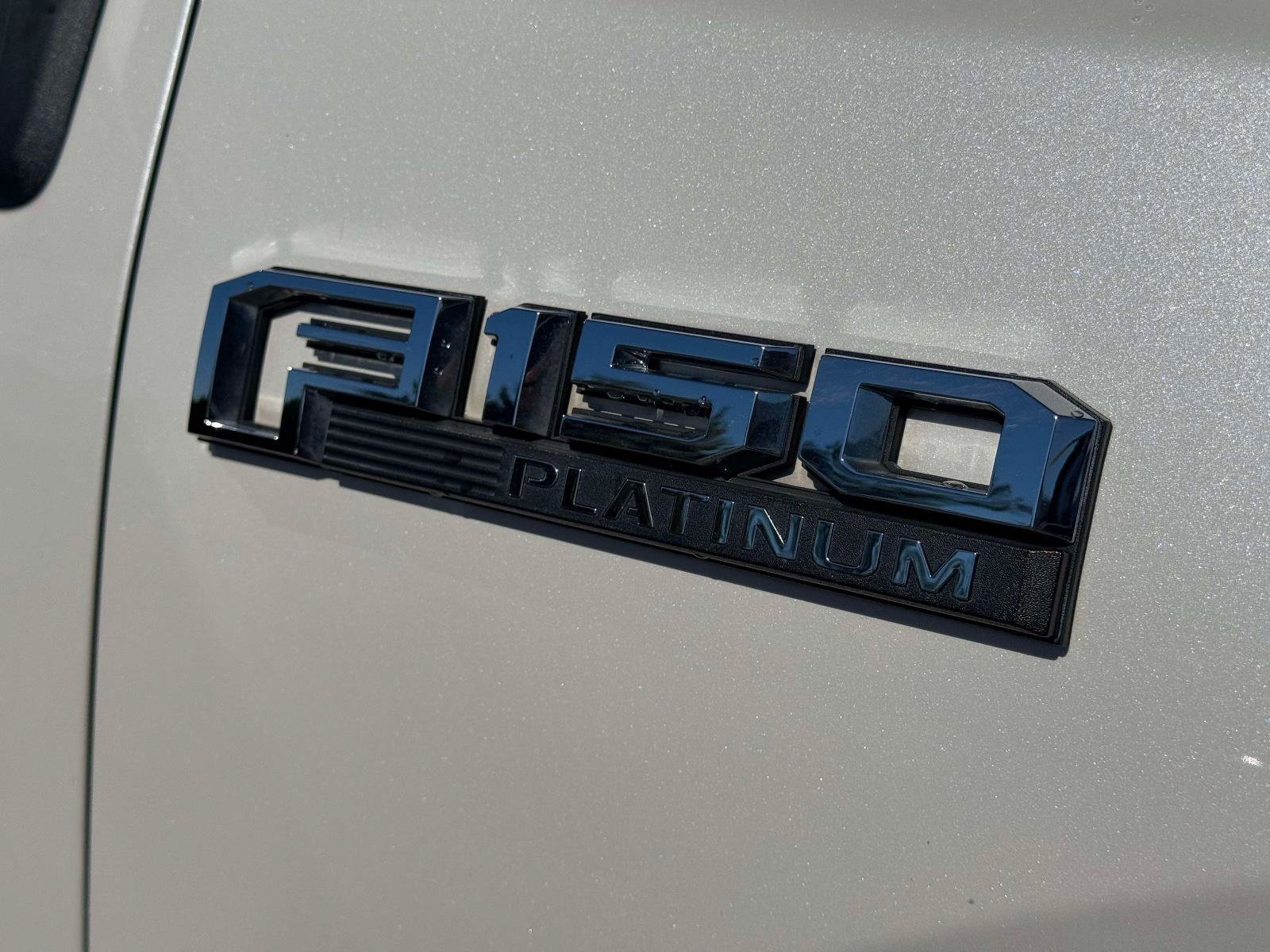 Used 2017 Ford F150 Platinum w/ Max Trailer Tow Package AWD/4WD image 8