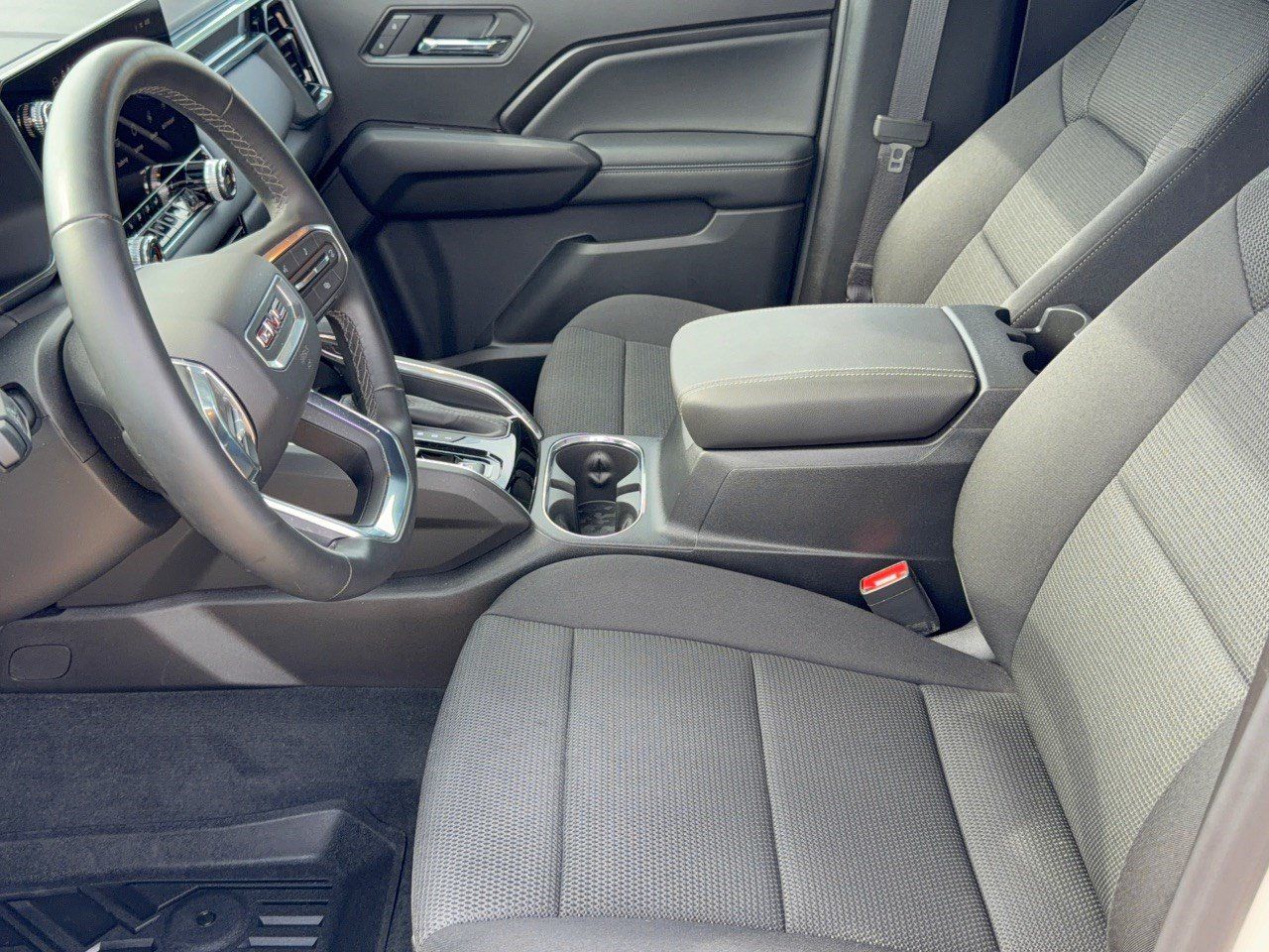Used 2026 GMC Canyon Elevation w/ Convenience Package RWD image 5