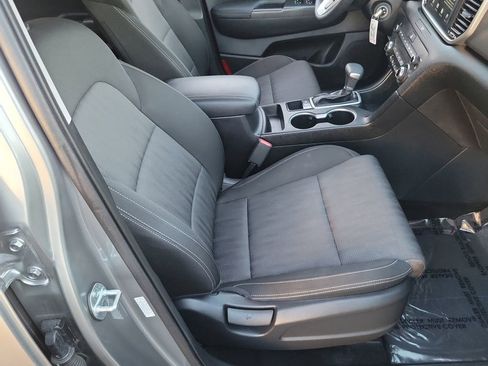 Used 2021 Kia Sportage LX image 17