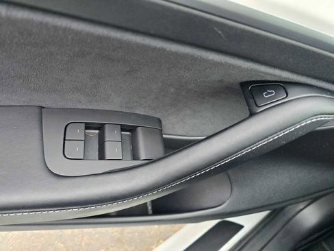 Used 2021 Tesla Model 3 Standard Range Plus image 17