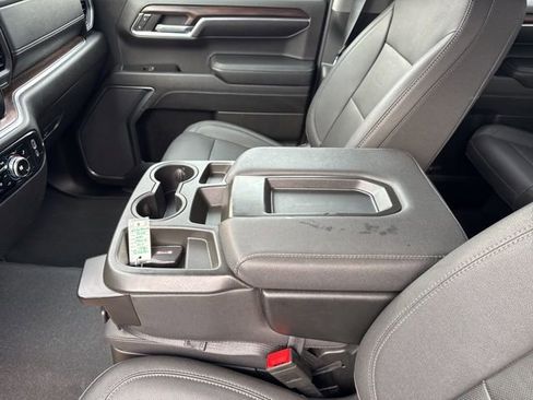 Used 2023 GMC Sierra 1500 SLT image 16