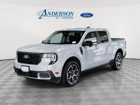 Certified 2025 Ford Maverick Lariat AWD/4WD image 1