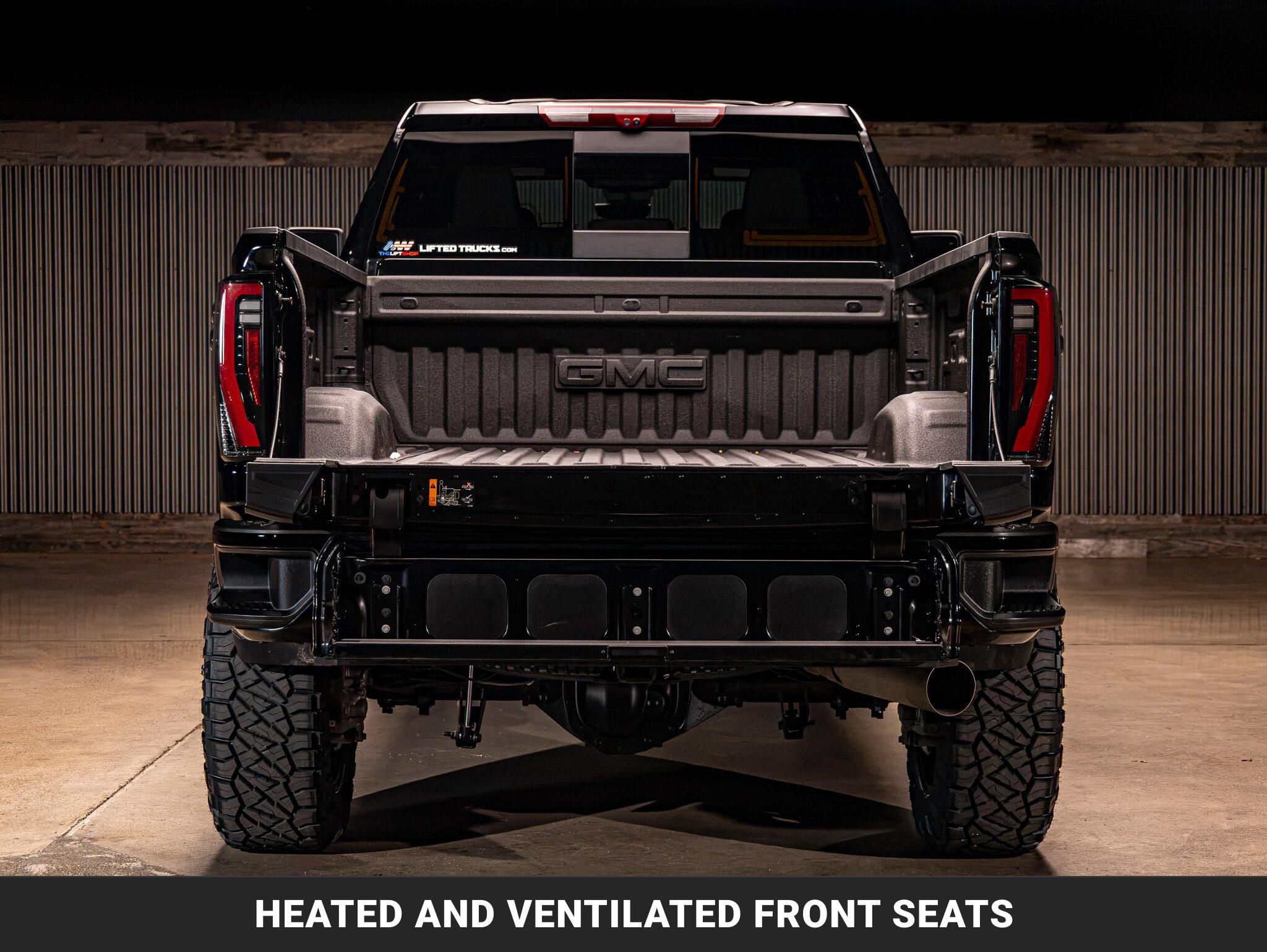 Used 2026 GMC Sierra 2500 AT4 w/ Technology Package AWD/4WD image 9