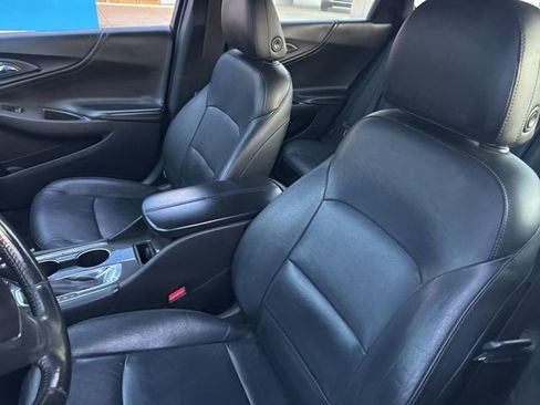 Used 2016 Chevrolet Malibu LT w/ Leather Package image 6