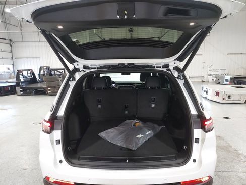 New 2026 Jeep Grand Cherokee Altitude image 30