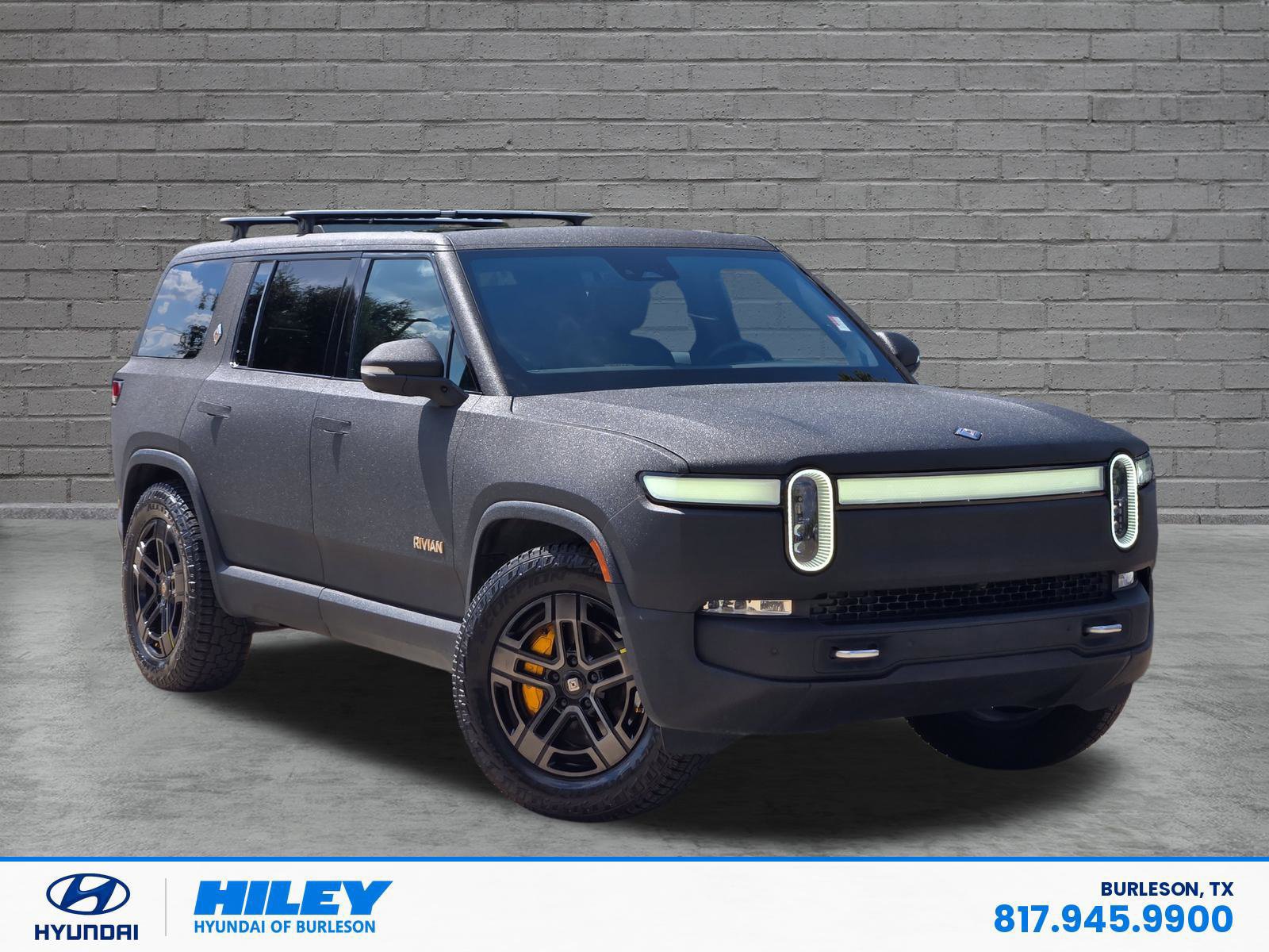 Used 2023 Rivian R1S Adventure Quad AWD/4WD image 2