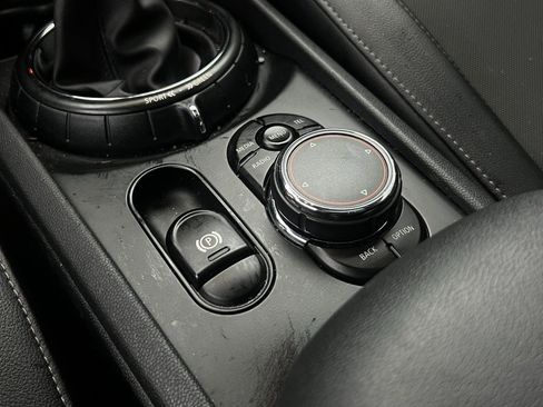 Used 2017 MINI Cooper Clubman image 19