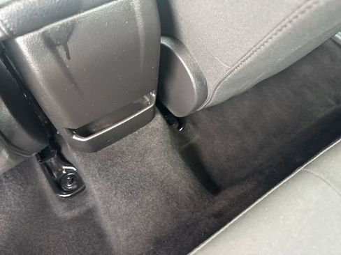 Used 2017 Ford Focus SE FWD image 16
