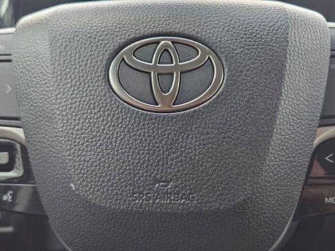 Used 2026 Toyota Camry XLE FWD image 24