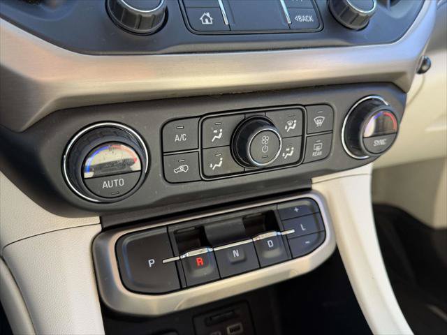 Used 2022 GMC Acadia Denali w/ Denali Technology Package AWD/4WD image 32