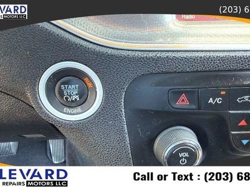 Used 2011 Dodge Charger R/T w/ Driver Confidence Group AWD/4WD image 21