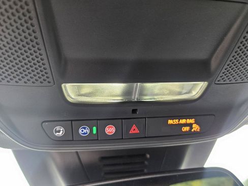 Used 2025 Chevrolet Equinox EV LT w/ Convenience Package FWD image 30