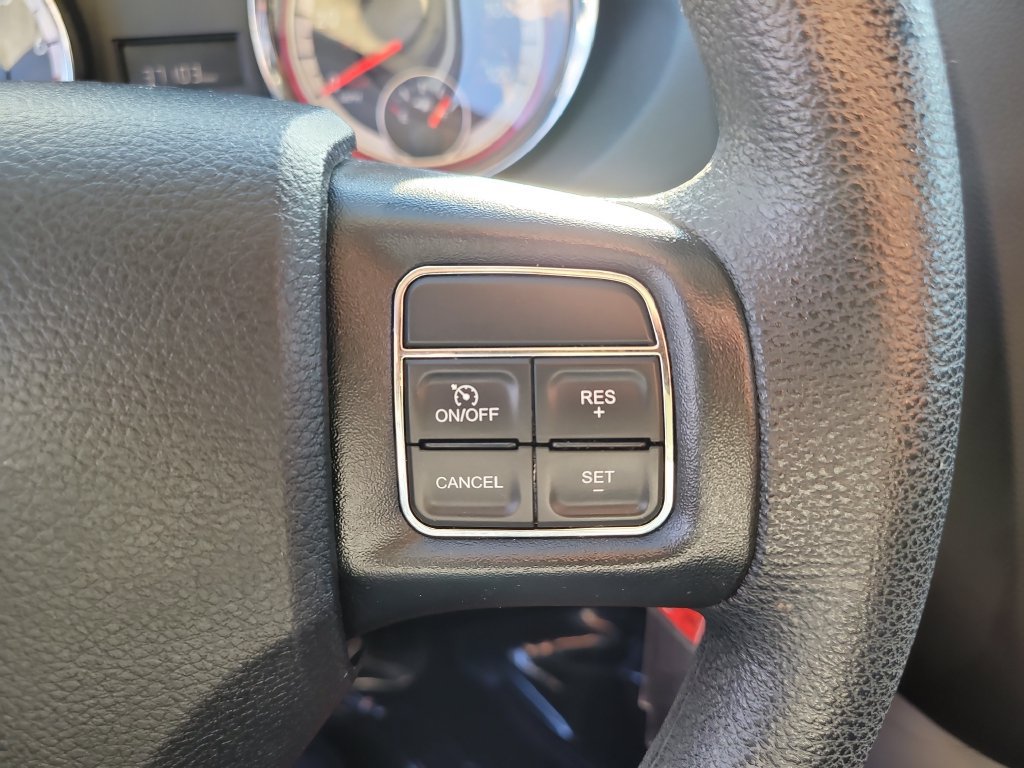 Used 2019 Dodge Grand Caravan SE FWD image 26