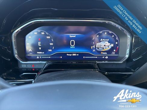 Used 2024 Chevrolet Silverado 2500 LT w/ Convenience Package image 19