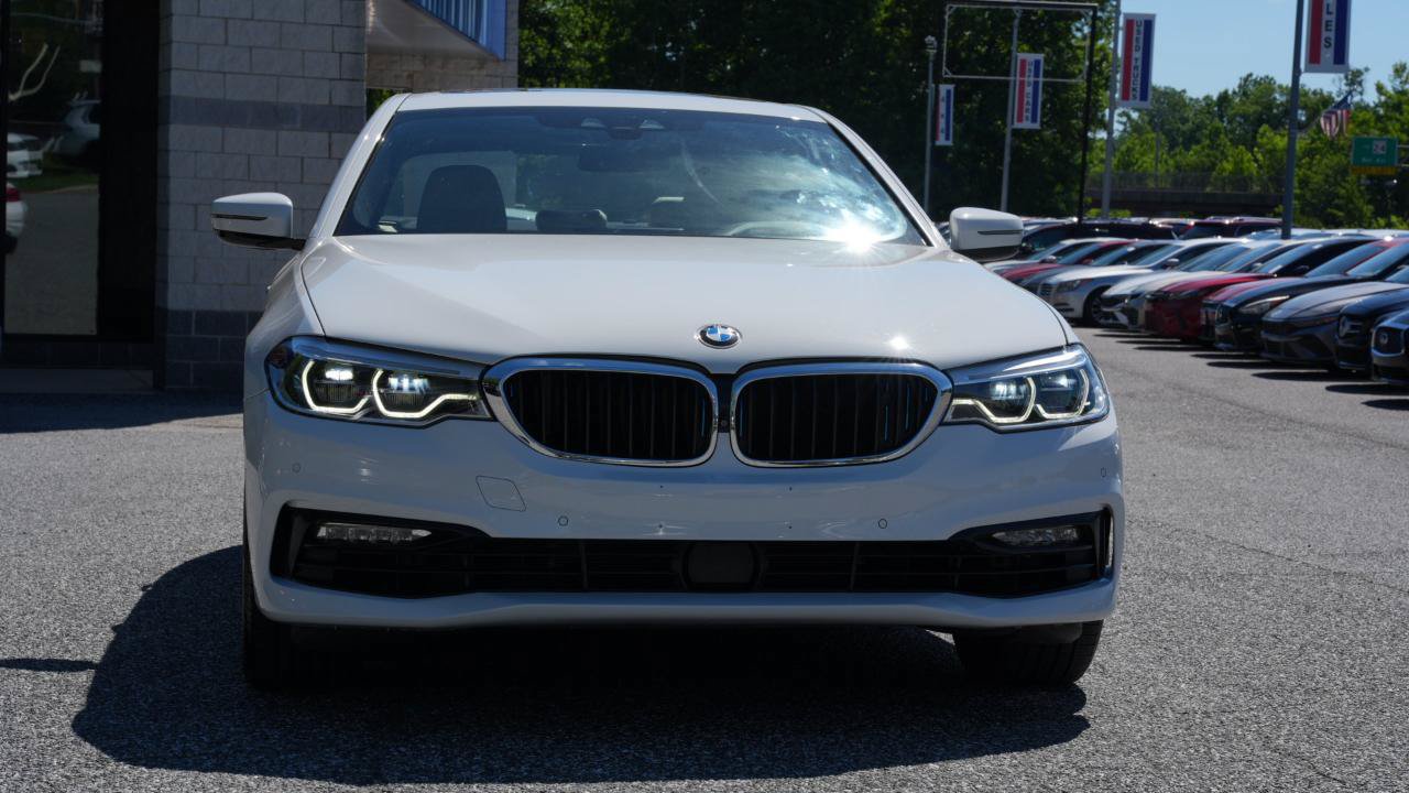 Used 2018 BMW 530e xDrive AWD/4WD image 2