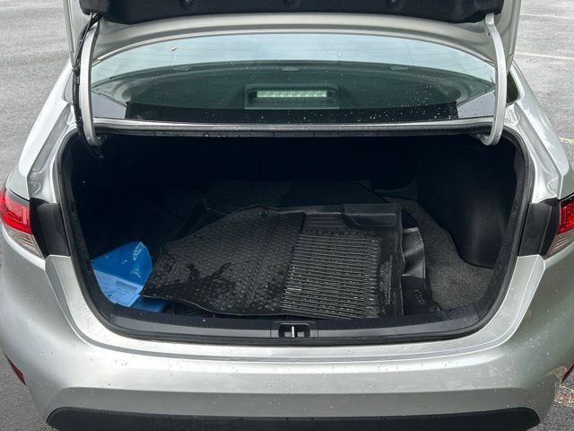Used 2024 Toyota Corolla LE w/ LE Convenience Package FWD image 30
