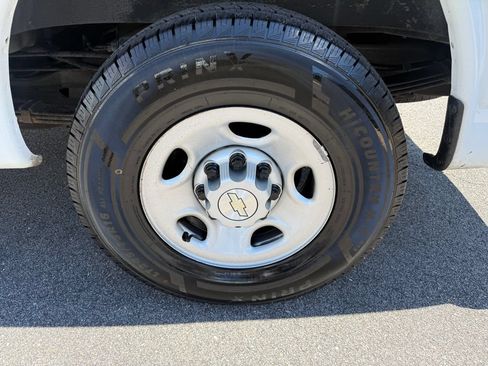 Used 2021 Chevrolet Express 2500 RWD image 37
