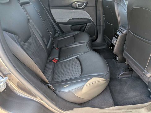 Used 2022 Jeep Compass Latitude w/ Convenience Group AWD/4WD image 19