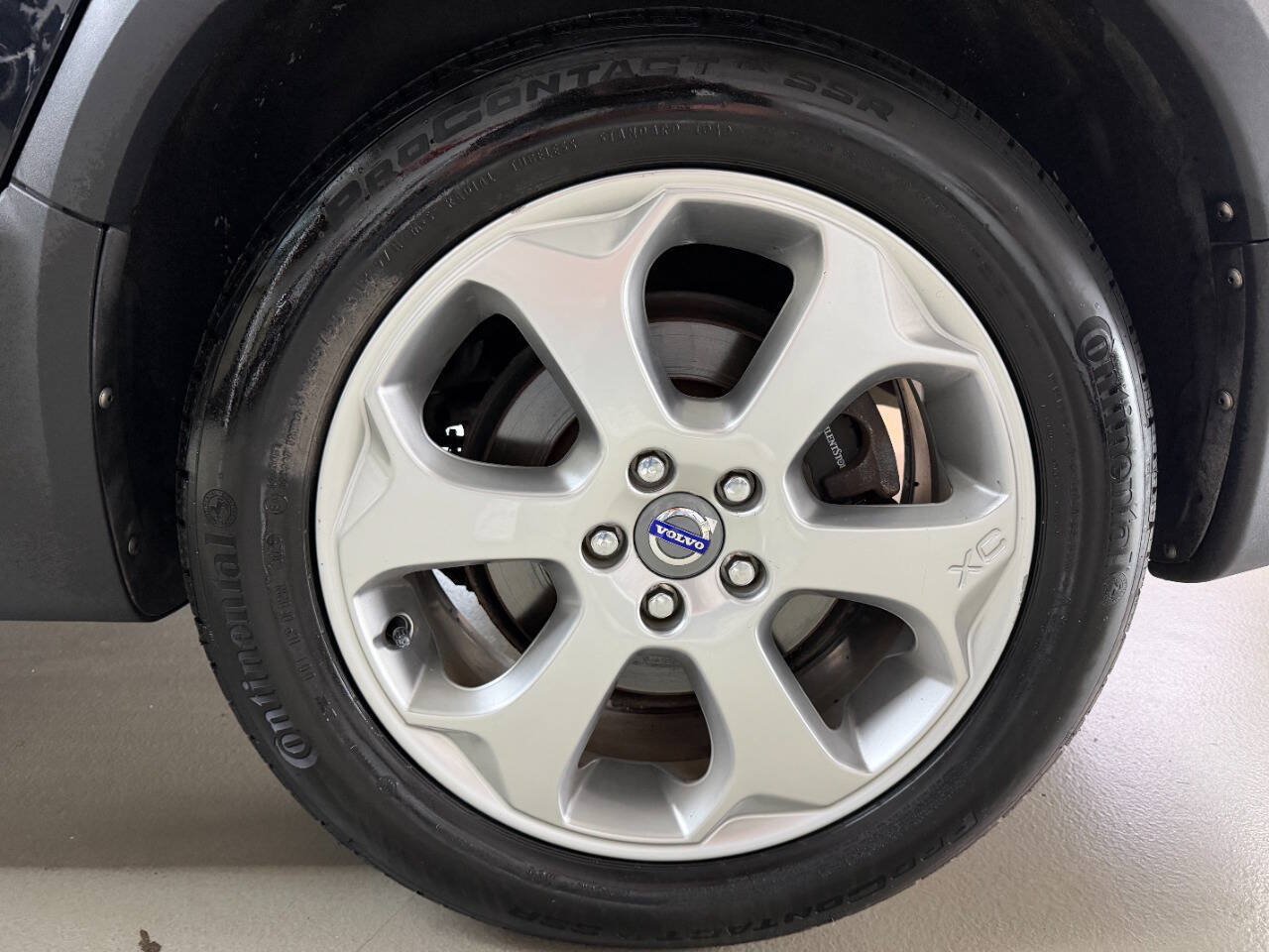 Used 2010 Volvo XC70 T6 AWD/4WD image 27