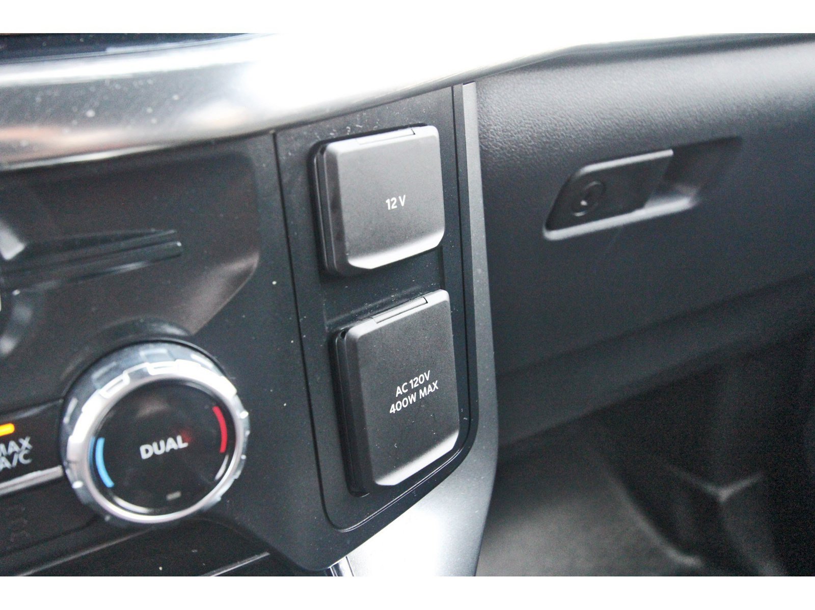 Used 2023 Ford F150 Lariat w/ Equipment Group 502A High AWD/4WD image 29