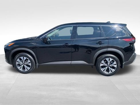 Used 2021 Nissan Rogue SV FWD image 2