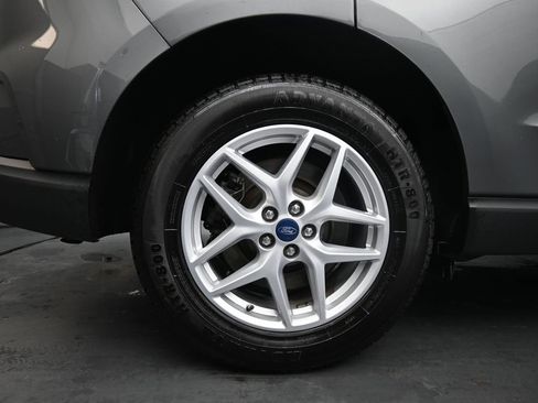 Used 2022 Ford Edge SEL image 10