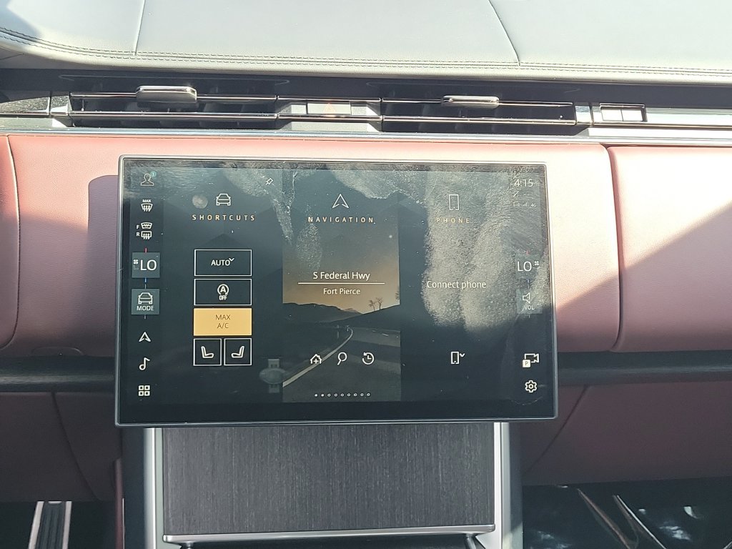 Certified 2025 Land Rover Range Rover SE AWD/4WD image 21