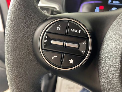 Certified 2025 Kia Soul LX w/ LX Technology Package image 12
