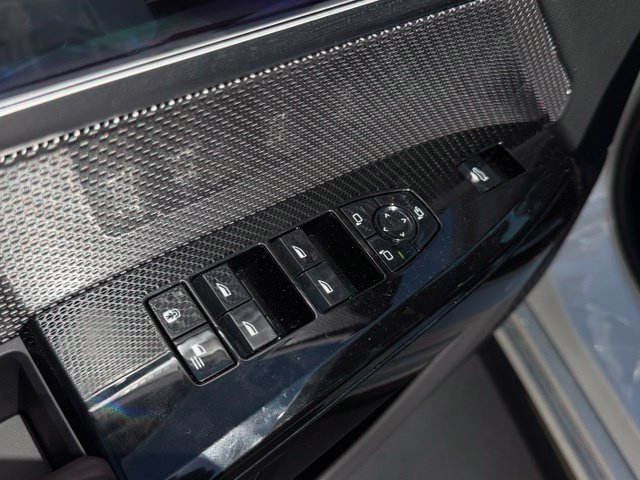 Used 2026 BMW 740i w/ Premium Package RWD image 12