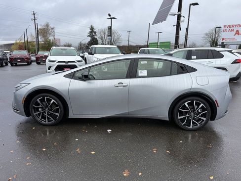 New 2026 Toyota Prius Plug-In Hybrid image 15