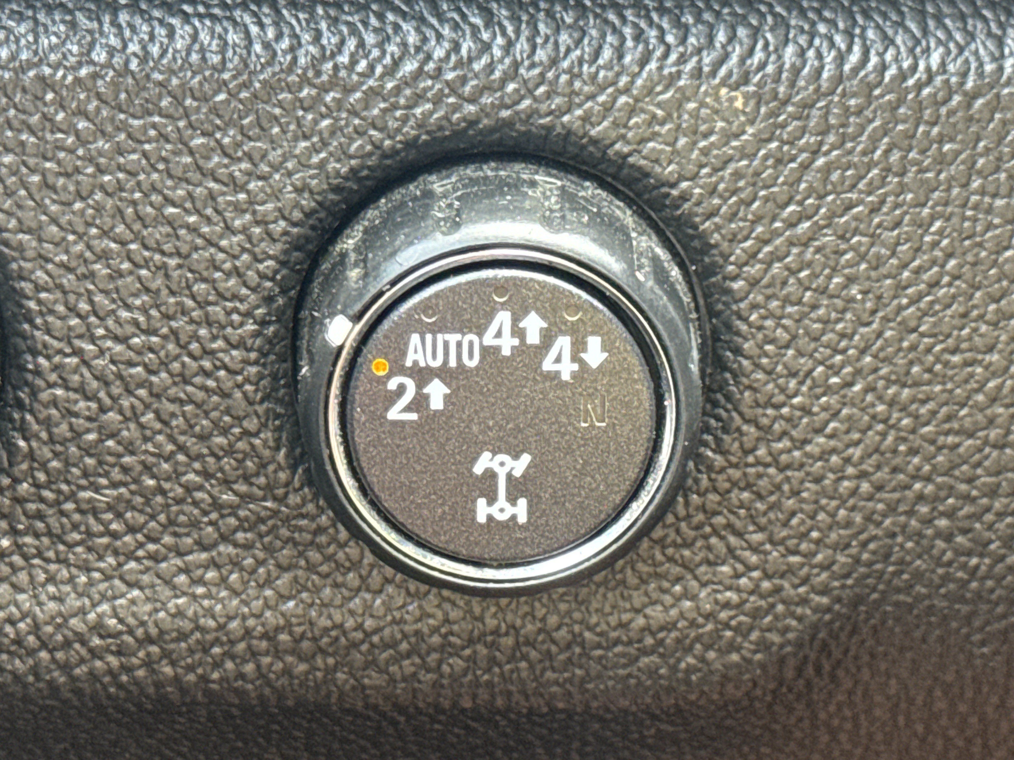 Used 2019 Chevrolet Colorado Z71 AWD/4WD image 23