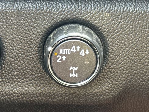 Used 2019 Chevrolet Colorado Z71 AWD/4WD image 23