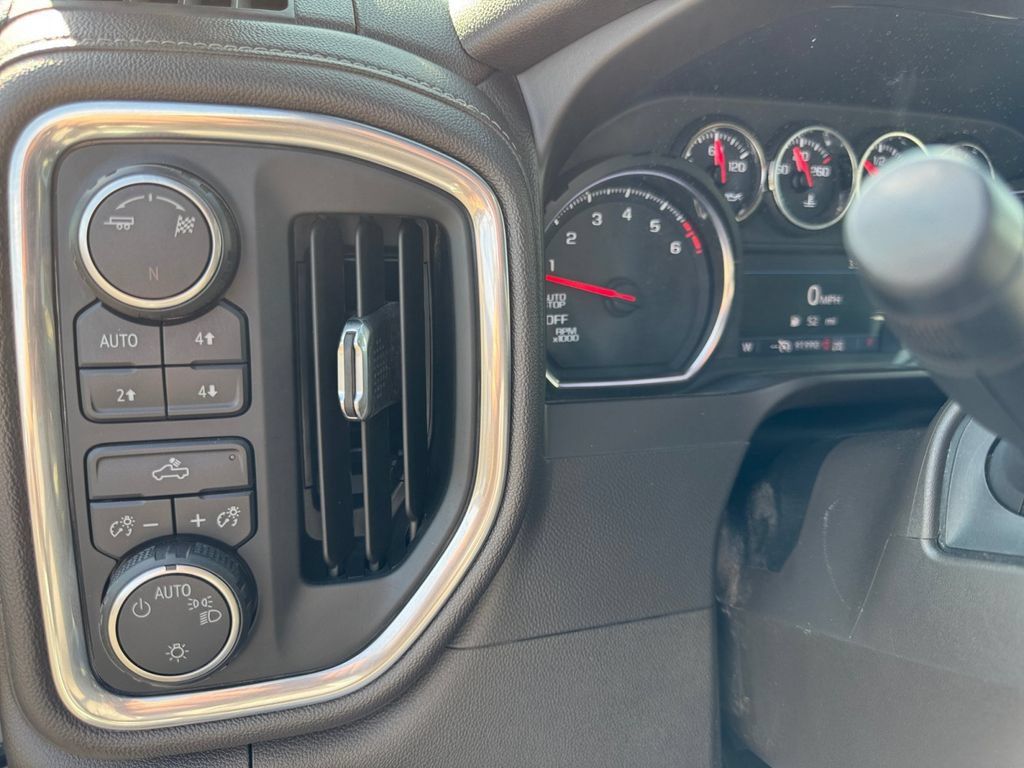 Used 2019 Chevrolet Silverado 1500 LT w/ All-Star Edition AWD/4WD image 22